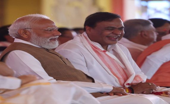 Himanta Biswa Sarma takes oath as Assam CM for second consecutive term.